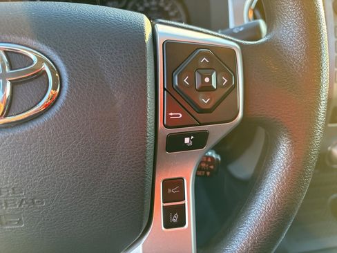 Used 2020 Toyota Tundra image 32
