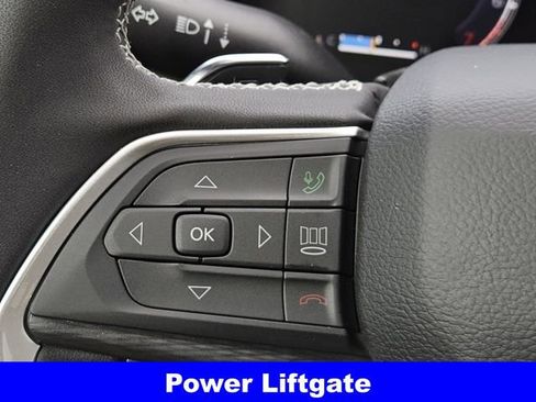 New 2025 Jeep Grand Cherokee Laredo RWD image 17