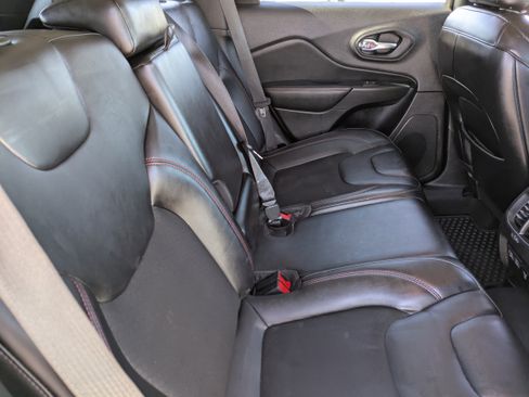 Used 2021 Jeep Cherokee Trailhawk w/ Trailer Tow Group image 14