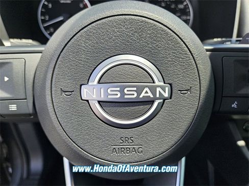 Used 2024 Nissan Rogue SV w/ SV Premium Package image 23