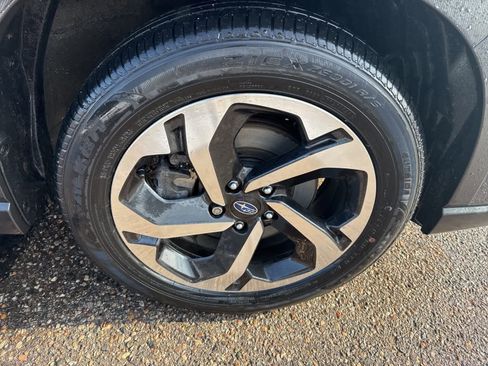 Used 2022 Subaru Forester Touring image 5