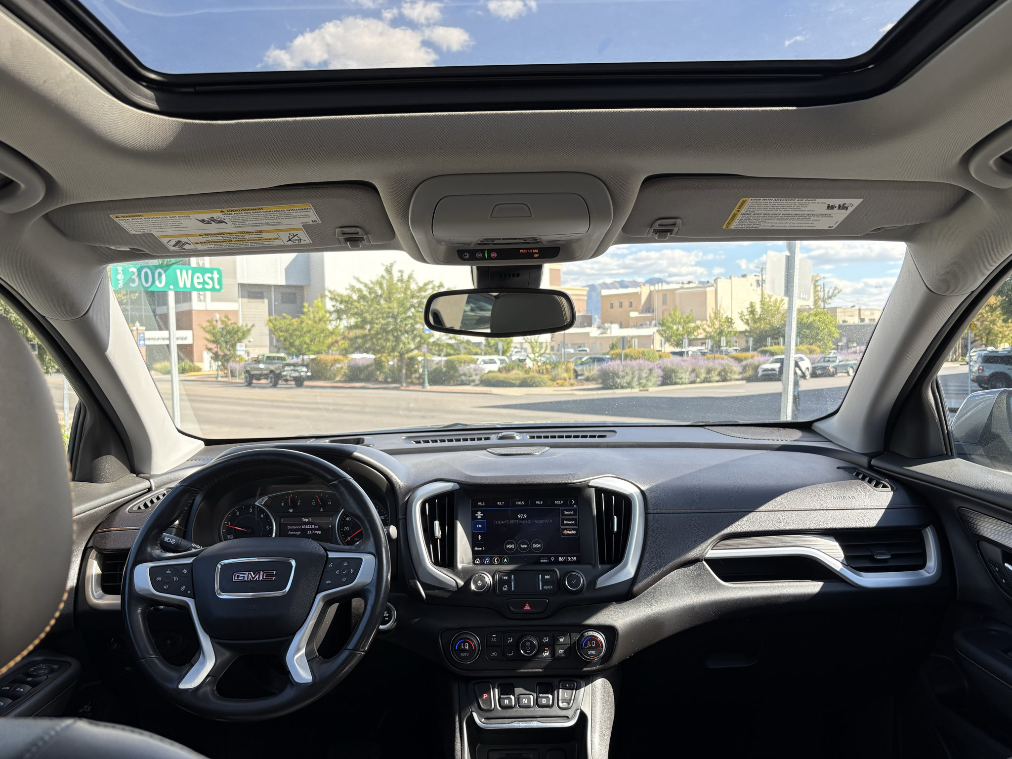 Used 2019 GMC Terrain SLT w/ Infotainment Package II AWD/4WD image 26