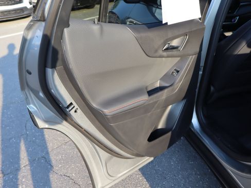 Used 2026 Chevrolet Equinox RS w/ Convenience Package III FWD image 30