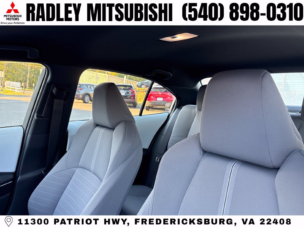 Used 2024 Toyota Corolla SE FWD image 2