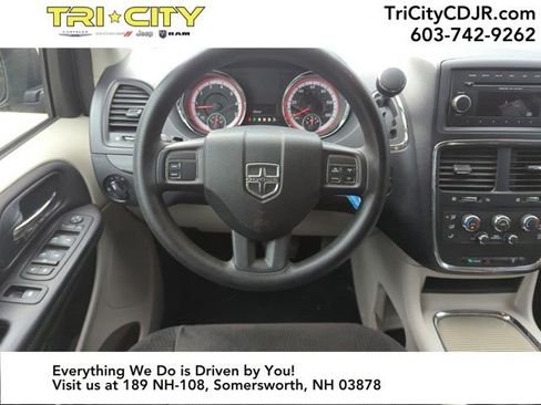 Used 2012 Dodge Grand Caravan SXT image 19