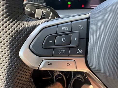 New 2025 Volkswagen Tiguan SE R-Line image 26