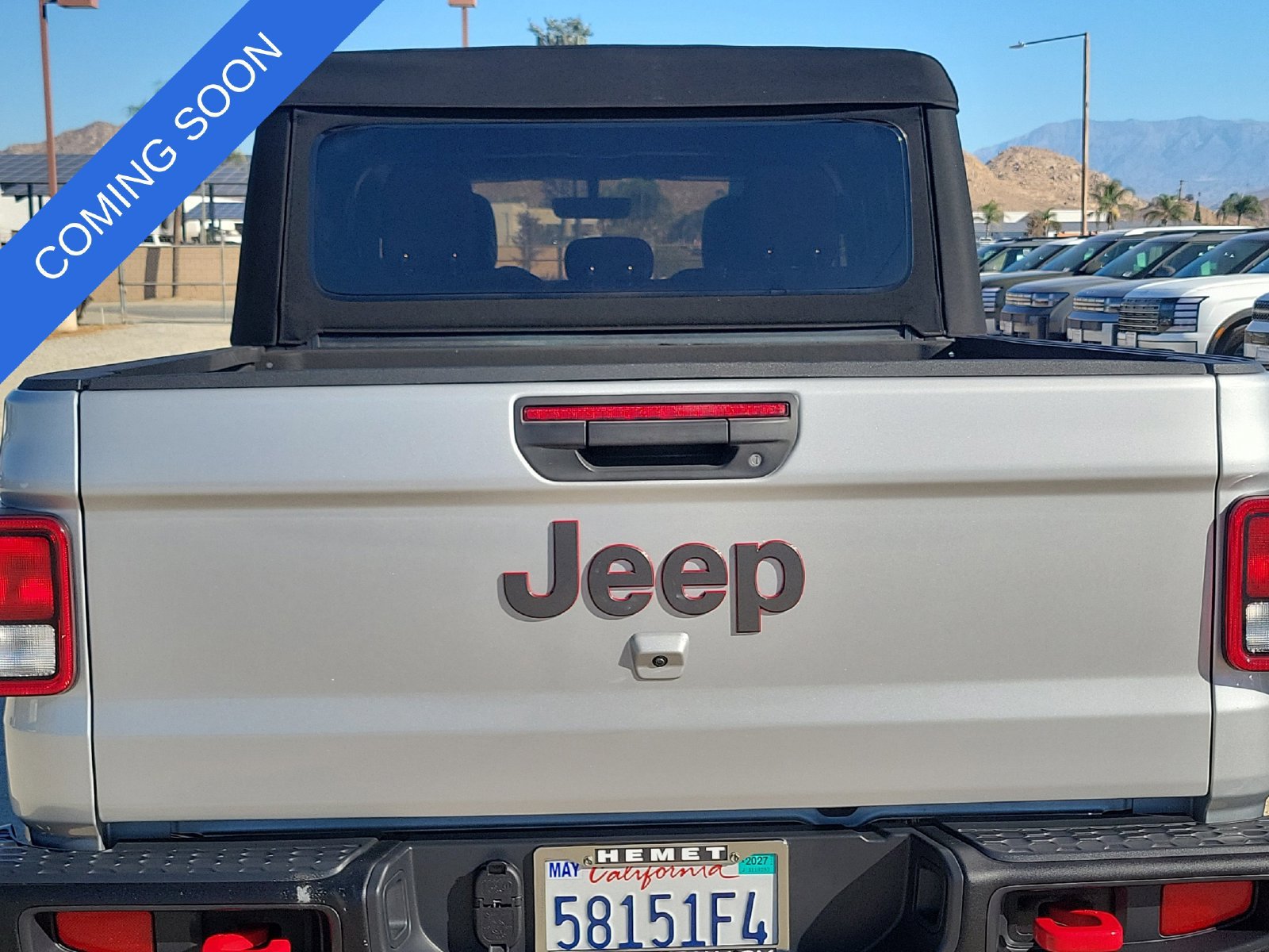 Used 2023 Jeep Gladiator Rubicon w/ Trailer Tow Package AWD/4WD image 27