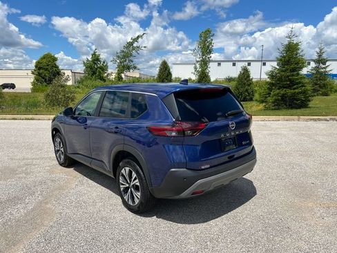 Used 2023 Nissan Rogue SV AWD/4WD image 7