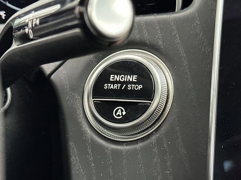 New 2025 Mercedes-Benz E 350 4MATIC Sedan image 33