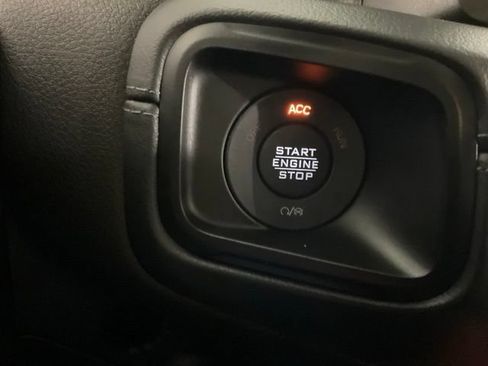 Used 2024 Jeep Wrangler Unlimited Rubicon w/ Technology Group AWD/4WD image 24