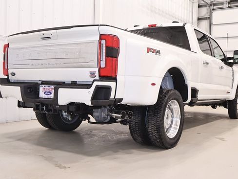 New 2026 Ford F450 Platinum w/ Platinum Plus Package AWD/4WD image 9