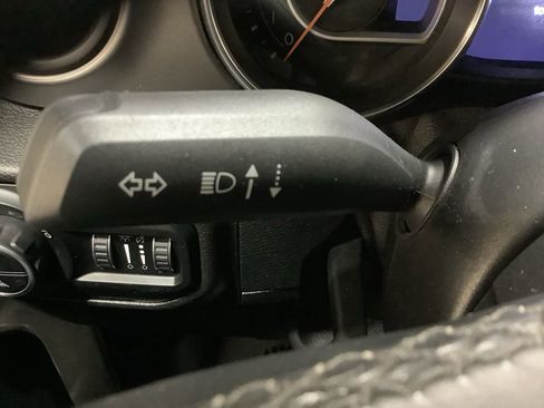 Used 2021 Jeep Gladiator Willys image 27