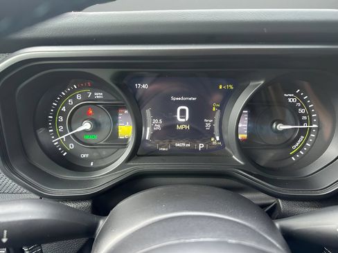Used 2024 Jeep Wrangler Unlimited Rubicon 4xe AWD/4WD image 33