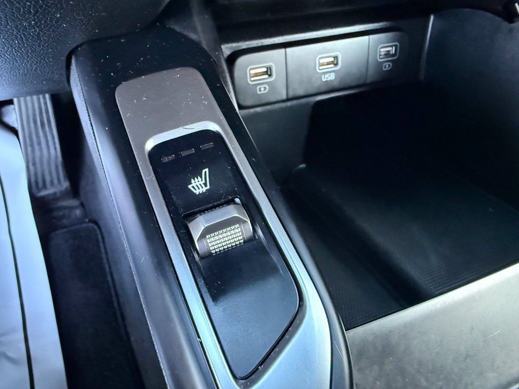 Used 2022 Kia Sorento S AWD/4WD image 25