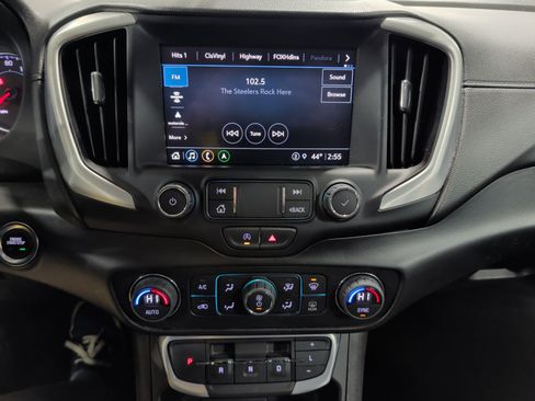 Used 2022 GMC Terrain SLE w/ Driver Convenience Package image 10
