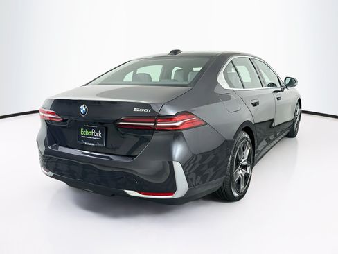 Used 2026 BMW 530i w/ Premium Package RWD image 9