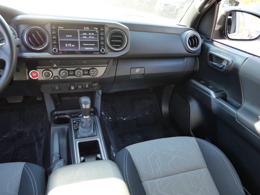 Certified 2020 Toyota Tacoma TRD Off-Road AWD/4WD image 16