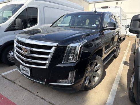 Used 2019 Cadillac Escalade Luxury AWD/4WD image 1