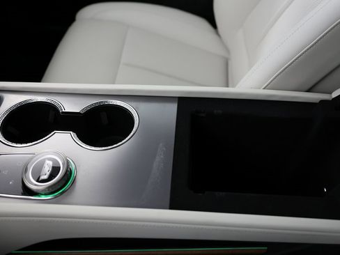 Used 2026 Cadillac Vistiq Sport image 41