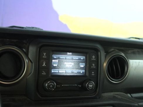 Used 2019 Jeep Wrangler Sport w/ Quick Order Package 28S AWD/4WD image 17