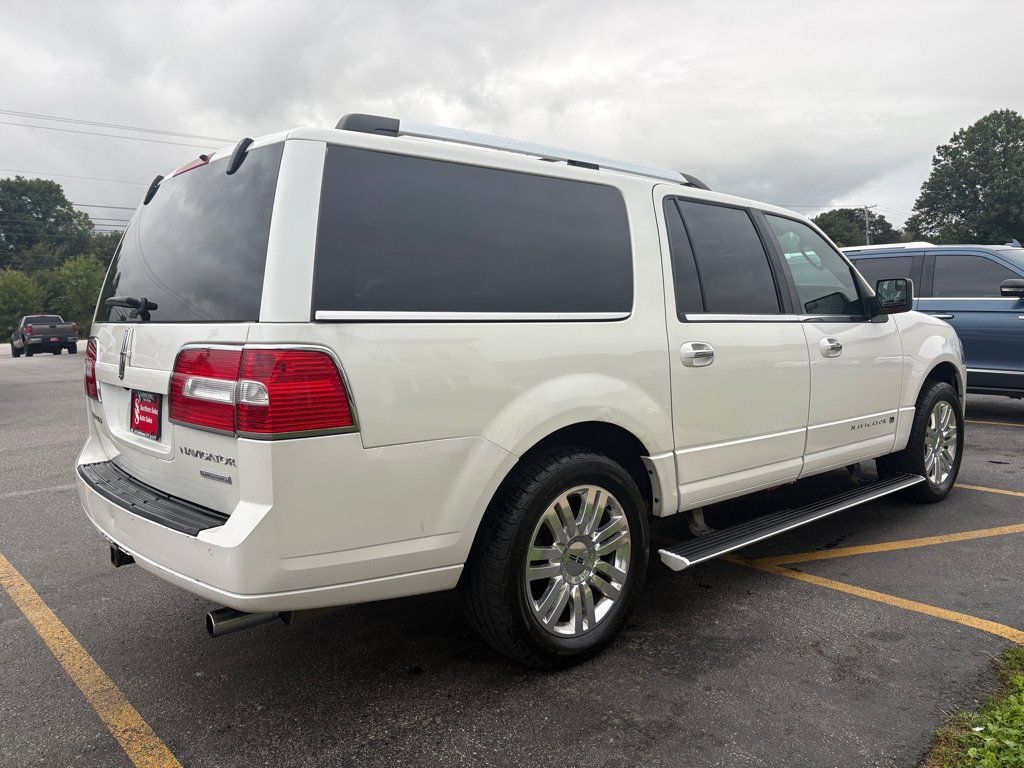 Used 2014 Lincoln Navigator L 4WD w/ Equipment Group 101A image 6