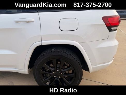 Used 2020 Jeep Grand Cherokee Altitude image 9
