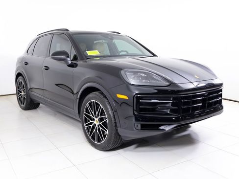 Certified 2024 Porsche Cayenne w/ Premium Package Plus (PFM) image 37