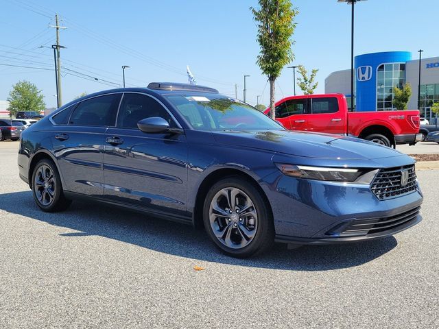 Certified 2023 Honda Accord EX image 3