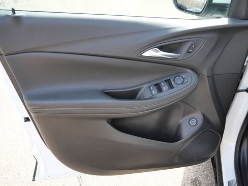 Used 2023 Buick Encore GX Select AWD/4WD image 28