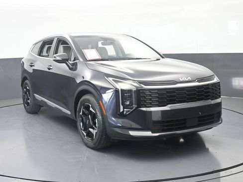Used 2026 Kia Sportage EX FWD image 9