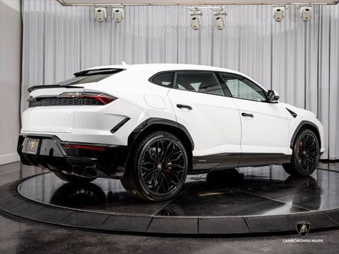 Used 2026 Lamborghini Urus SE AWD/4WD image 14