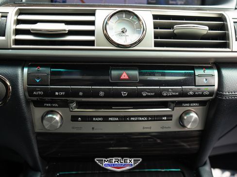Used 2013 Lexus LS 460 AWD image 32