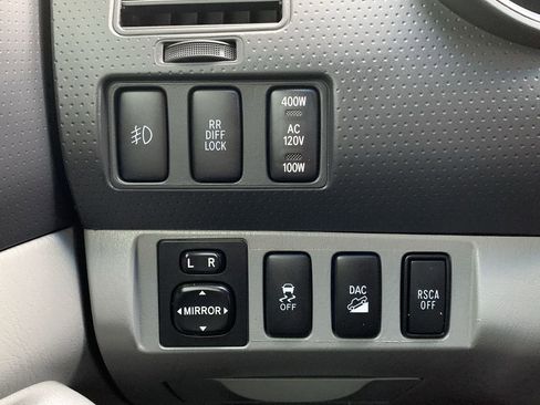 Used 2012 Toyota Tacoma w/ TRD Off-Road Pkg image 17