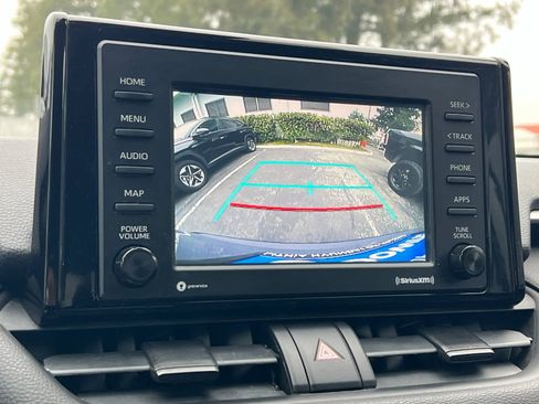 Used 2020 Toyota RAV4 XLE image 19