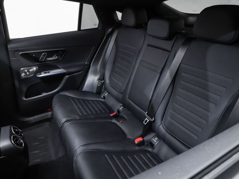 Certified 2025 Mercedes-Benz GLC 300 4MATIC image 11