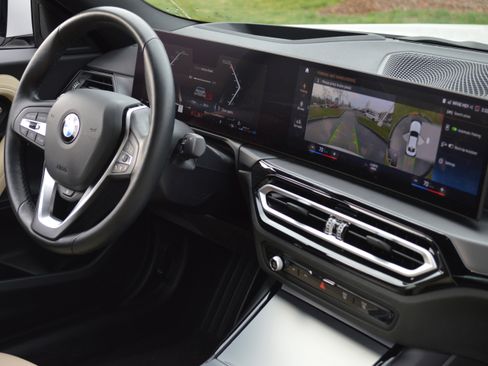 Used 2023 BMW 230i Coupe w/ Premium Package image 28