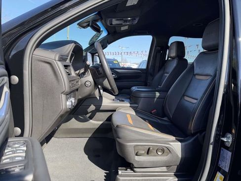 Used 2022 GMC Yukon XL AT4 image 13