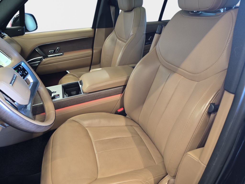 Certified 2024 Land Rover Range Rover SE AWD/4WD image 18