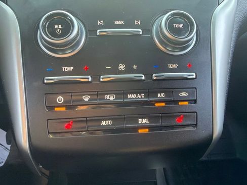 Used 2018 Lincoln MKC Select w/ Select Plus Package AWD/4WD image 21
