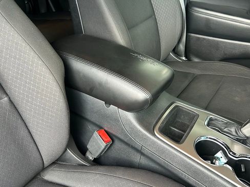 Used 2019 Jeep Grand Cherokee Laredo image 29