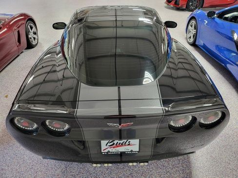 Used 2011 Chevrolet Corvette Coupe w/ 1LT RWD image 5