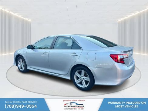Used 2012 Toyota Camry SE FWD image 7