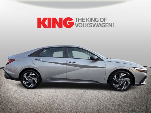 Used 2025 Hyundai Elantra Sport w/ Cargo Package FWD image 2