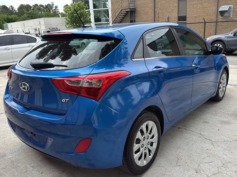 Used 2017 Hyundai Elantra GT FWD image 5