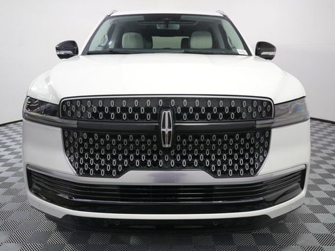 New 2026 Lincoln Navigator L Reserve AWD/4WD image 10