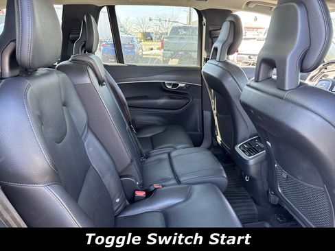 Used 2020 Volvo XC90 T6 Momentum image 7