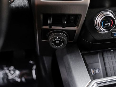 Used 2021 Ford F250 Platinum w/ FX4 Off-Road Package AWD/4WD image 30