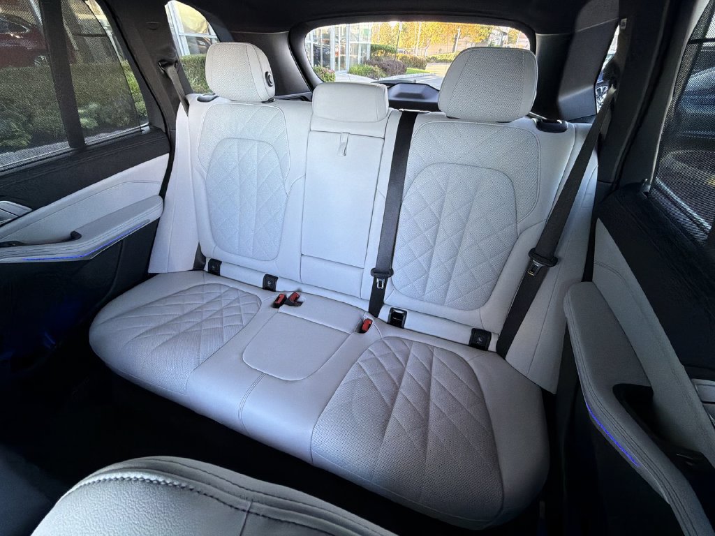 Used 2024 BMW X5 xDrive40i AWD/4WD image 21