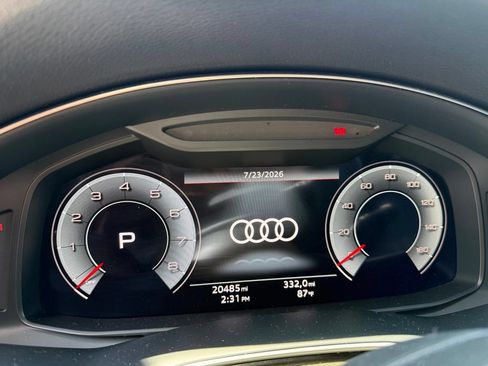 Used 2022 Audi Q8 Premium Plus w/ Premium Plus Package AWD/4WD image 2