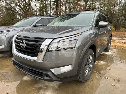 New 2025 Nissan Pathfinder SV w/ SV Premium Package